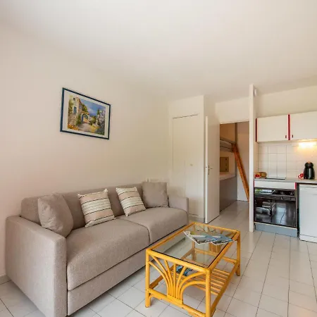Apartment Le Hameau Du Soleil-4 By Interhome *